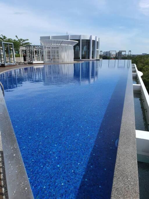 Nice Stay In Heart Of Kota Bharu@Troika,Free Wifi. ภายนอก รูปภาพ